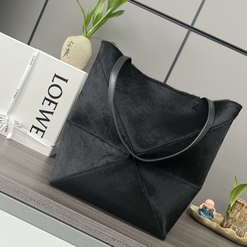 l*ew* shopping bags